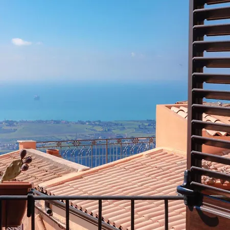 Le Teste Di Moro Al Duomo Agrigento